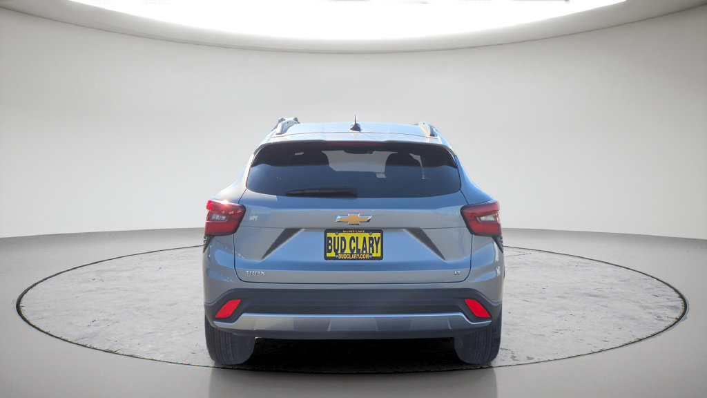 Used 2025 Chevrolet Trax LT w/ LT Convenience Package FWD image 16