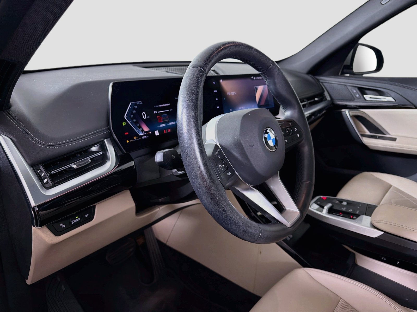 Used 2023 BMW X1 xDrive28i w/ Convenience Package AWD/4WD image 10