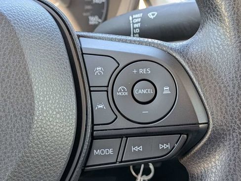 Used 2025 Toyota Corolla LE FWD image 24
