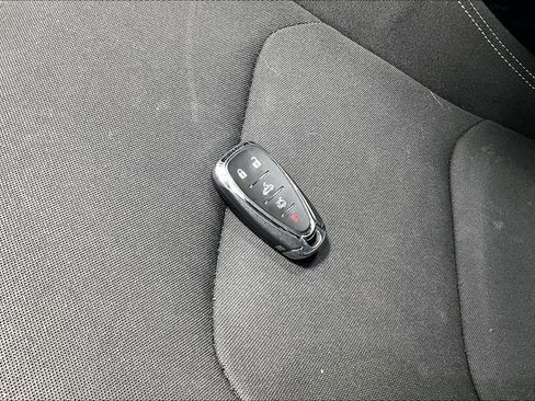 Used 2022 Chevrolet Camaro LT RWD image 8