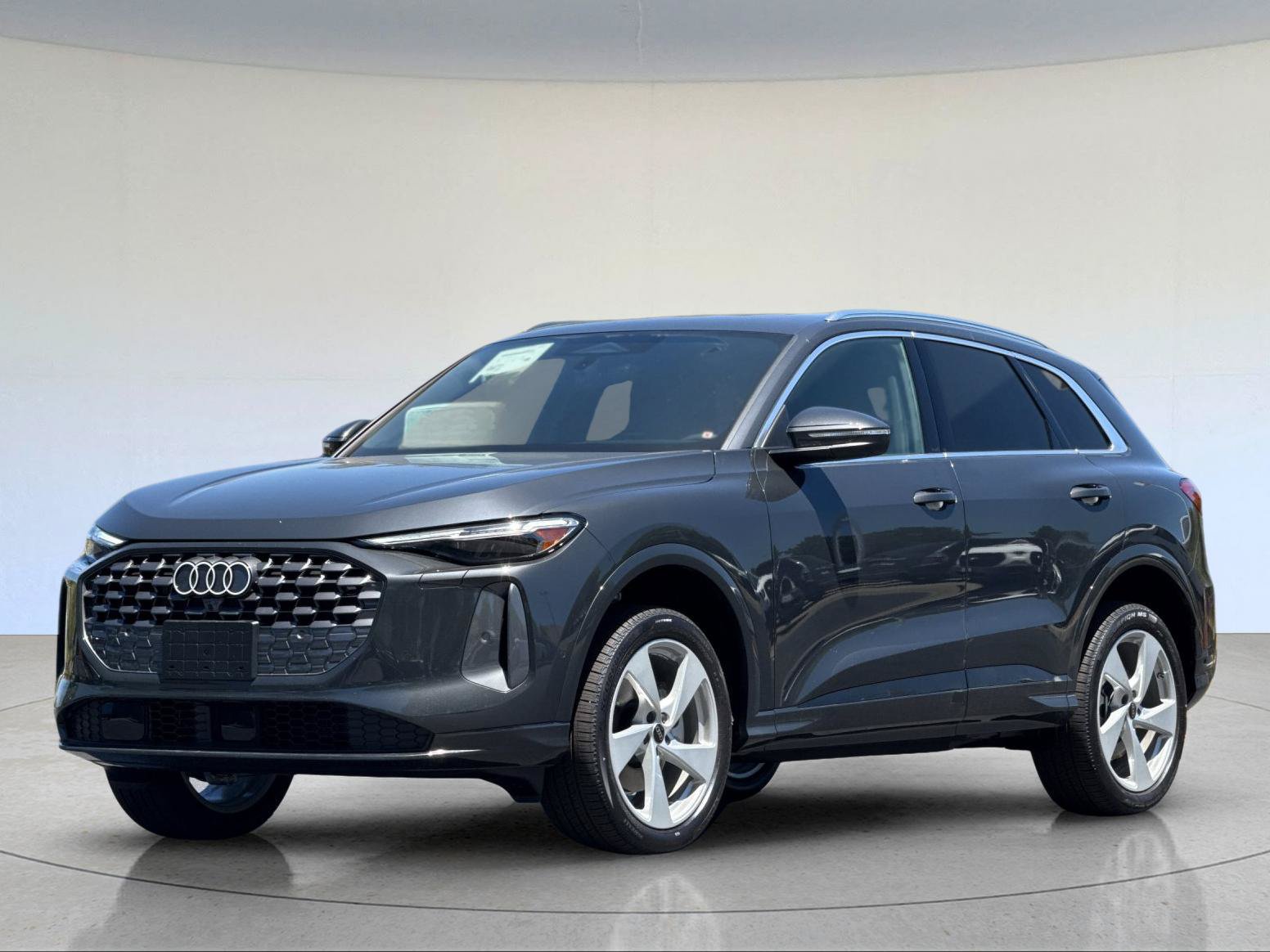 New 2026 Audi Q5 Premium AWD/4WD image 2