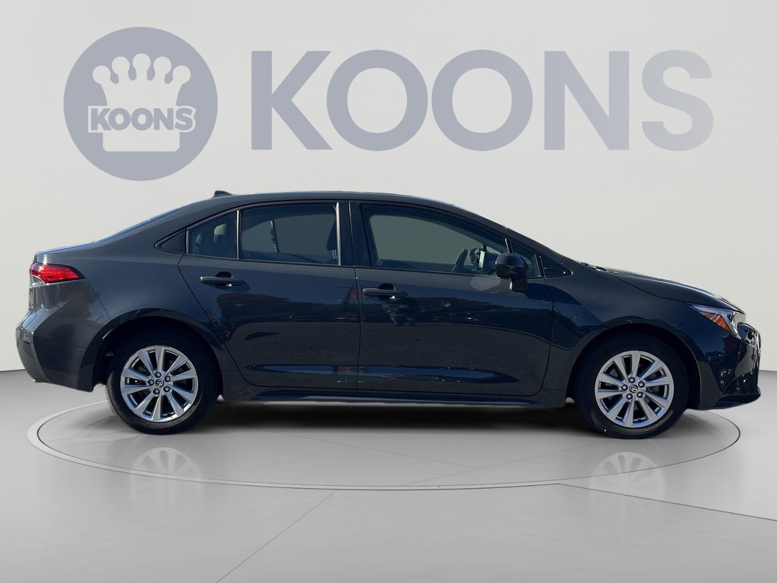 Used 2025 Toyota Corolla LE w/ LE Premium Package FWD image 12