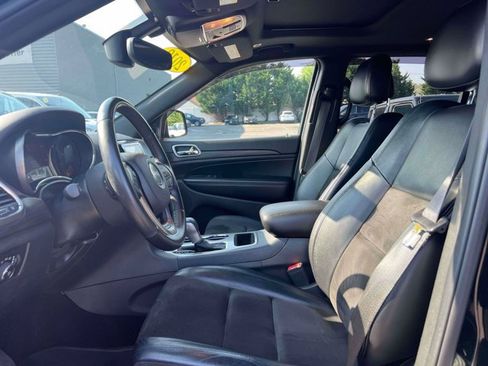Used 2019 Jeep Grand Cherokee Altitude AWD/4WD image 20