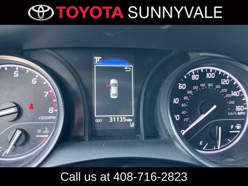 Used 2023 Toyota Camry SE image 3