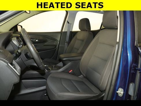 Used 2022 GMC Terrain SLE w/ Driver Convenience Package image 3