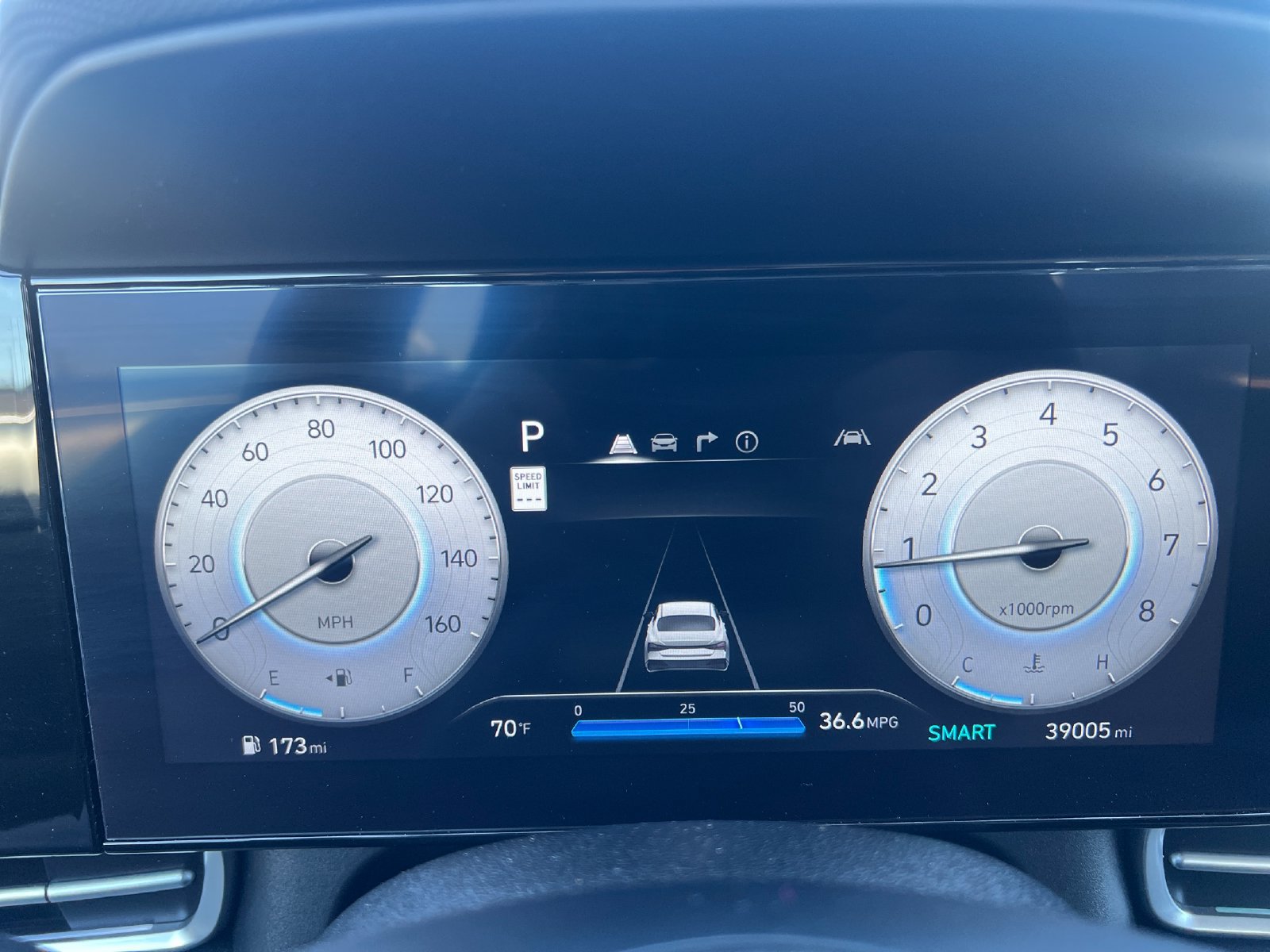 Certified 2024 Hyundai Elantra Limited FWD image 16