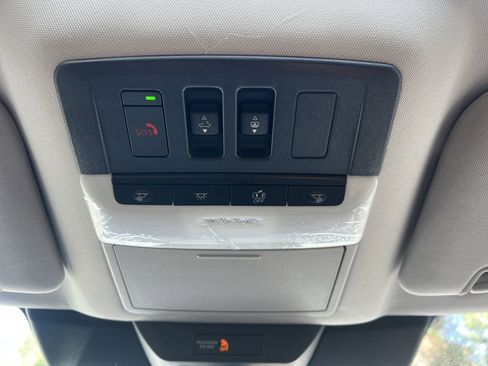 New 2026 Nissan Pathfinder Platinum FWD image 12