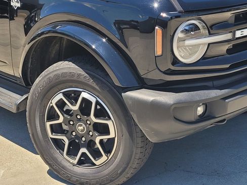 Used 2025 Ford Bronco Outer Banks AWD/4WD image 9