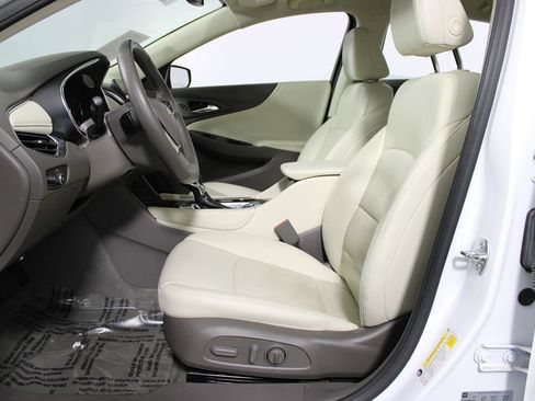 Used 2024 Chevrolet Malibu LT image 29