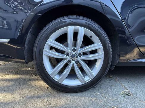 Used 2019 Volkswagen Passat 2.0T Wolfsburg image 26