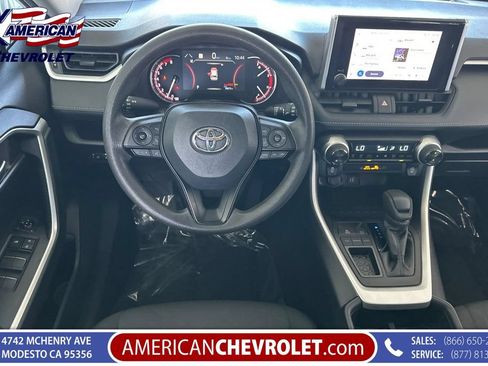 Used 2025 Toyota RAV4 XLE FWD image 18