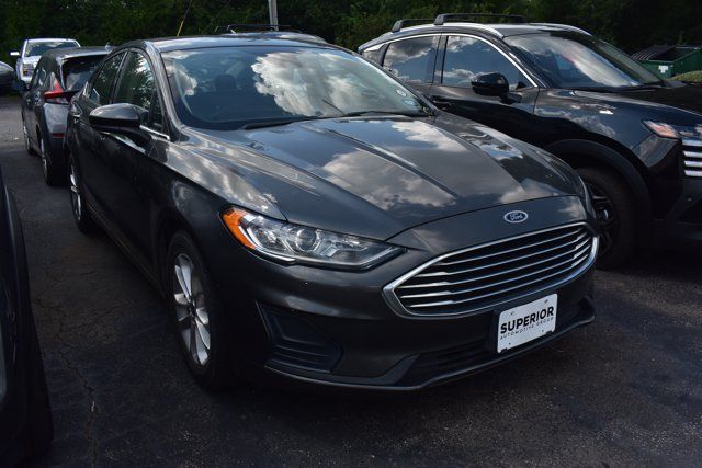 Used 2020 Ford Fusion SE FWD image 3