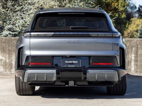New 2026 Porsche Cayenne Turbo AWD/4WD image 10