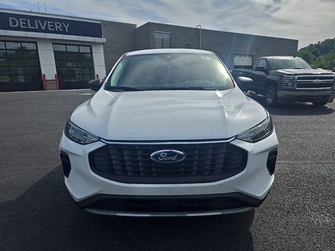 Used 2025 Ford Escape Active AWD/4WD image 10