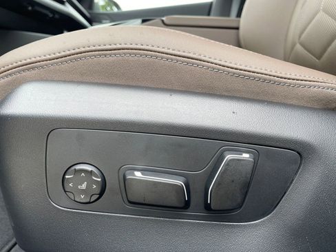 Used 2026 BMW 530i w/ Premium Package RWD image 11
