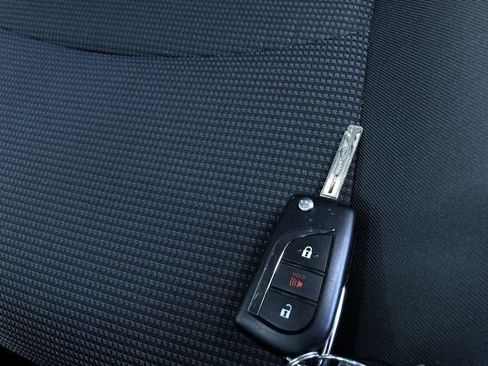 Used 2025 Toyota RAV4 LE image 33