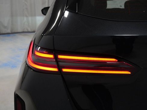 New 2027 BMW M5 Touring AWD/4WD image 32