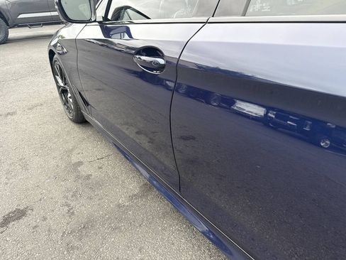Used 2022 BMW M550i xDrive w/ Executive Package AWD/4WD image 27