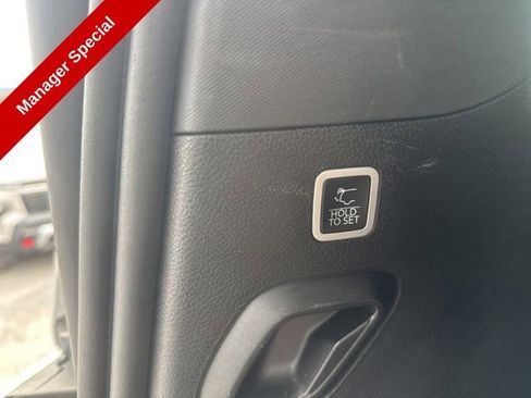 Used 2024 Jeep Wagoneer Series II w/ Flexible Seating Group AWD/4WD image 30