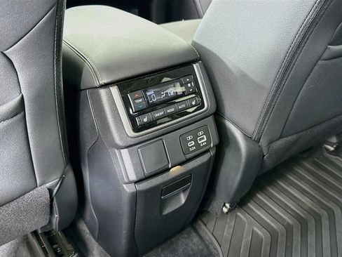 Used 2024 Subaru Ascent Onyx Edition Limited AWD/4WD image 31