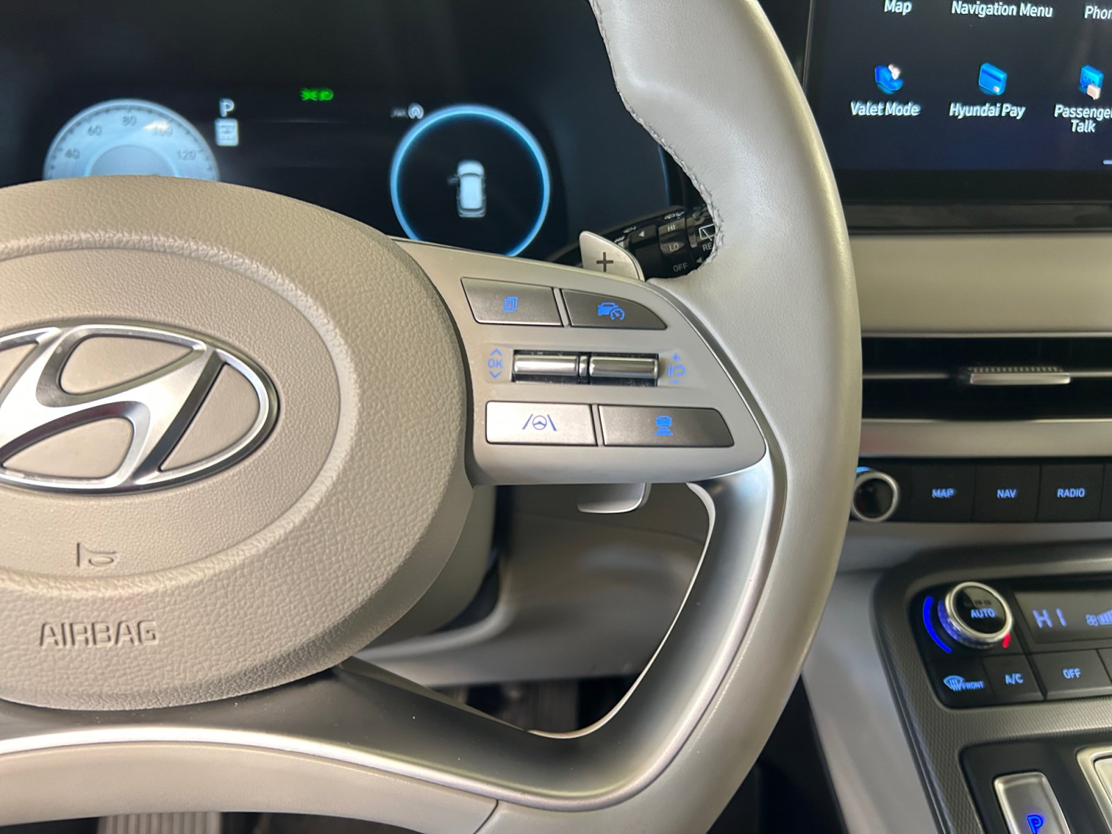 Used 2023 Hyundai Palisade Limited FWD image 17