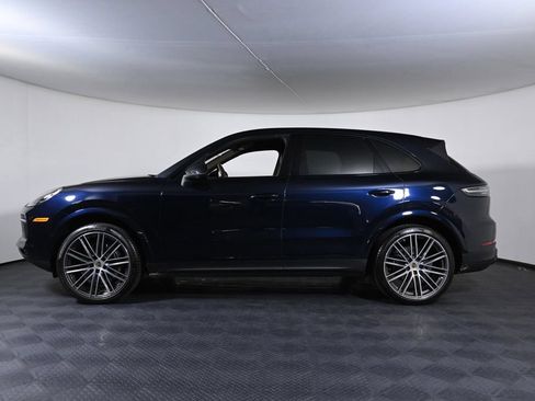 Certified 2023 Porsche Cayenne Platinum Edition AWD/4WD image 2