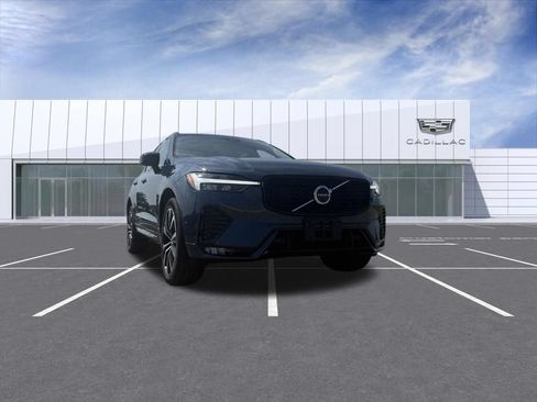 Used 2023 Volvo XC60 B5 Plus w/ Climate Package AWD/4WD image 8