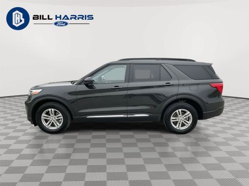 Used 2023 Ford Explorer XLT w/ Equipment Group 202A AWD/4WD image 8
