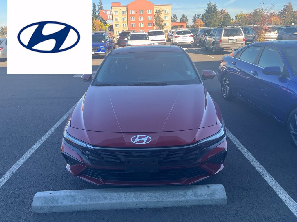 Certified 2025 Hyundai Elantra SEL FWD image 1