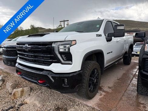 Used 2025 Chevrolet Silverado 3500 LTZ w/ LTZ Plus Package AWD/4WD image 1