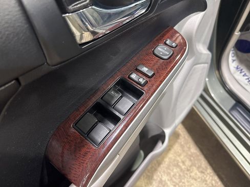 Used 2014 Toyota Camry XLE image 14