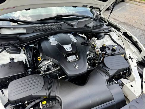 Used 2020 Maserati Ghibli RWD image 5