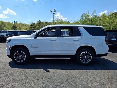 New 2026 Chevrolet Tahoe LS w/ LPO, Dark Essentials Package AWD/4WD image 4