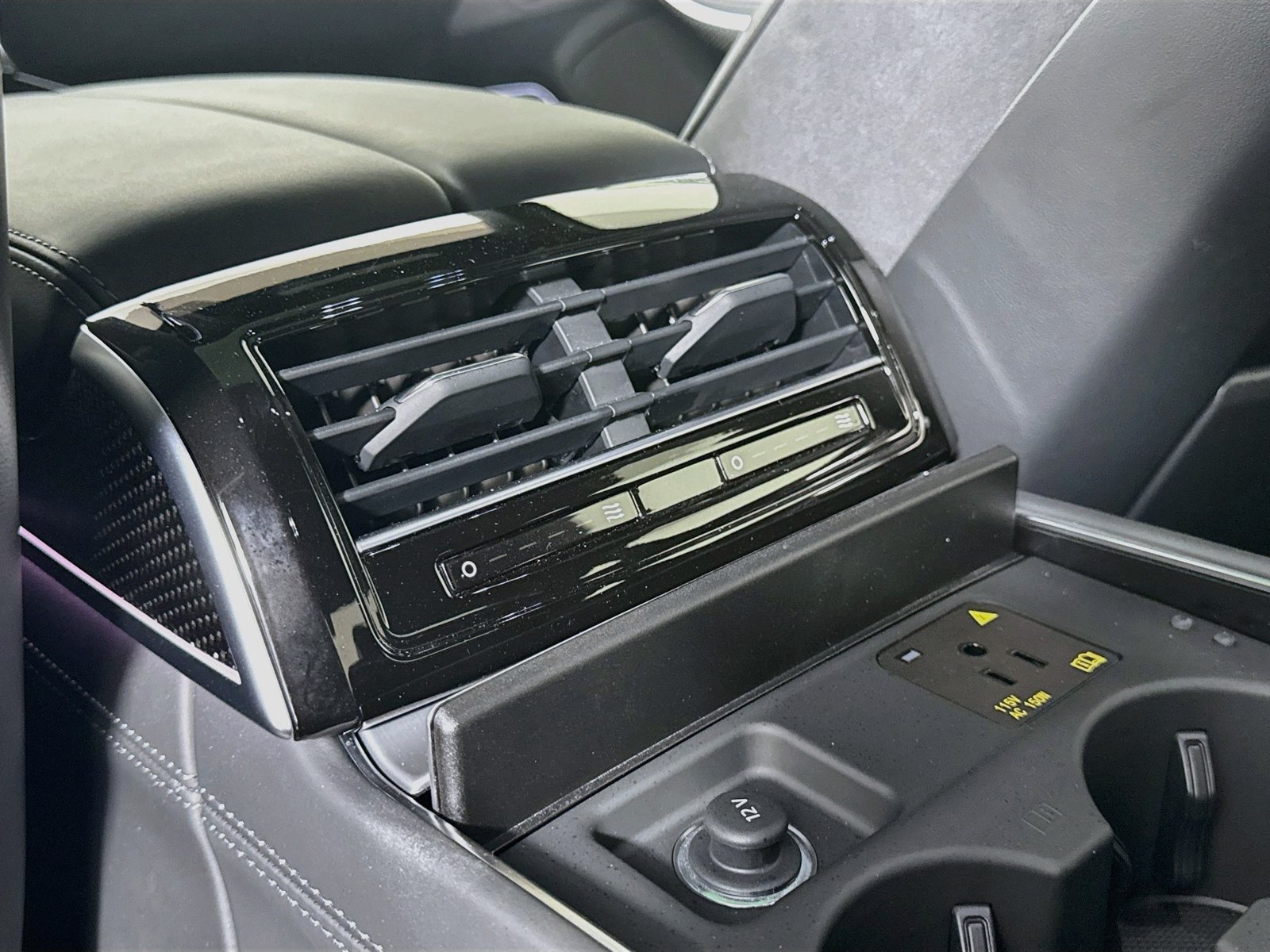 Certified 2025 Audi S8 w/ Executive Package AWD/4WD image 24