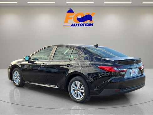 Used 2025 Toyota Camry LE FWD image 7