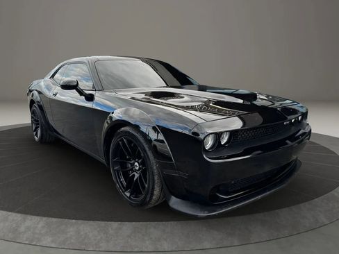 Used 2021 Dodge Challenger R/T Scat Pack RWD image 4
