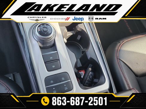 Used 2024 Ford Explorer ST-Line w/ Class IV Trailer Tow Package RWD image 27