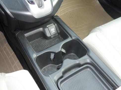 Used 2017 Honda CR-V LX image 15