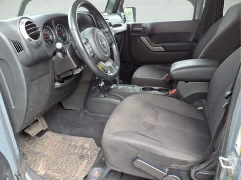 Used 2015 Jeep Wrangler Unlimited Sport w/ Quick Order Package 24S AWD/4WD image 10