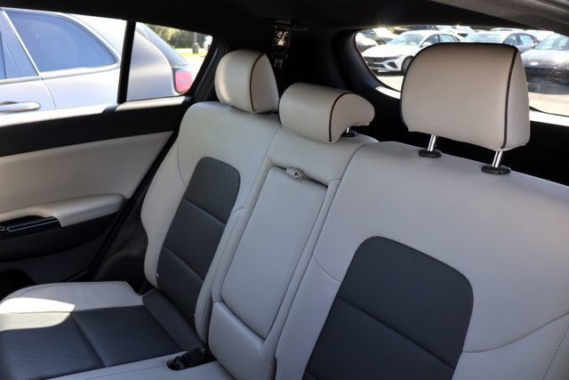 Used 2018 Kia Sportage EX w/ EX Sport Appearance Package AWD/4WD image 14