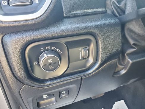Used 2020 RAM 1500 Big Horn image 12
