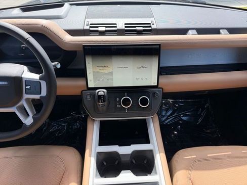 New 2026 Land Rover Defender 110 X-Dynamic SE AWD/4WD image 15