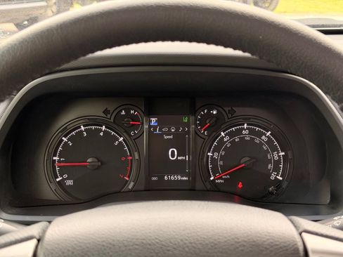 Used 2023 Toyota 4Runner SR5 Premium w/ Moonroof Package AWD/4WD image 33