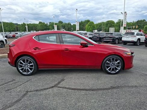 Used 2020 MAZDA MAZDA3 Hatchback w/ Preferred Package FWD image 9