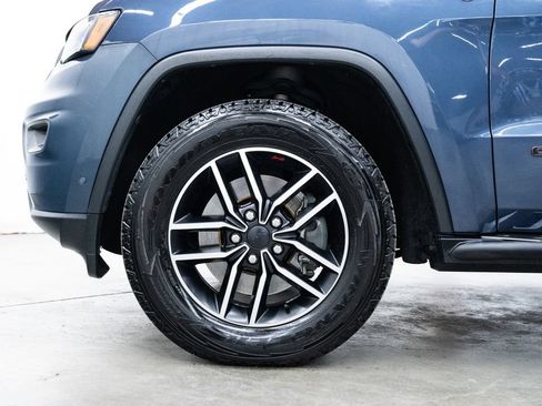 Used 2020 Jeep Grand Cherokee Trailhawk w/ Trailhawk Luxury Group AWD/4WD image 7