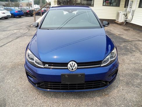 Used 2018 Volkswagen Golf 4-Door AWD/4WD image 5