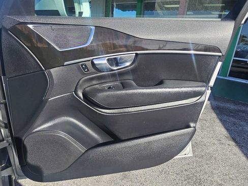 Used 2018 Volvo XC90 T5 Momentum w/ Convenience Package FWD image 32