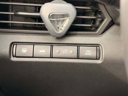 Used 2022 Nissan Altima 2.5 SV w/ SV Premium Package image 27