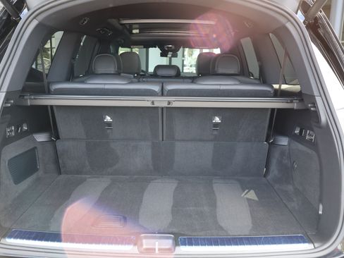 Used 2025 Mercedes-Benz GLS 450 4MATIC w/ AMG Line Exterior image 25