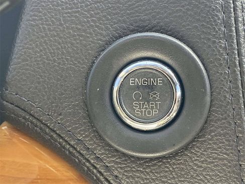 Used 2014 Lincoln MKX FWD w/ Equipment Group 102A image 28